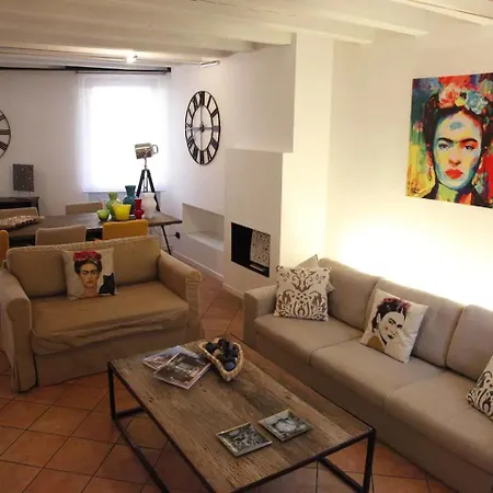 Carducci Chic Apartment- *