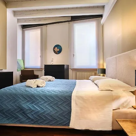 דירה Carducci Chic Apartment-