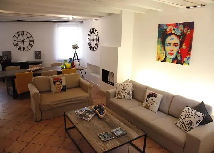 Carducci Chic Apartment- *