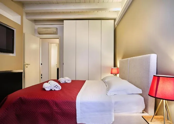 Carducci Chic Apartment- דירה