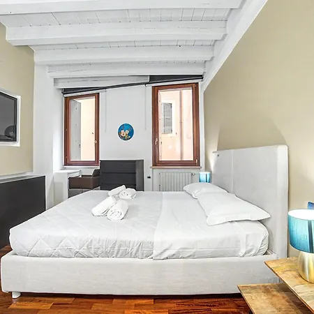 Appartamento Carducci Chic Apartment-