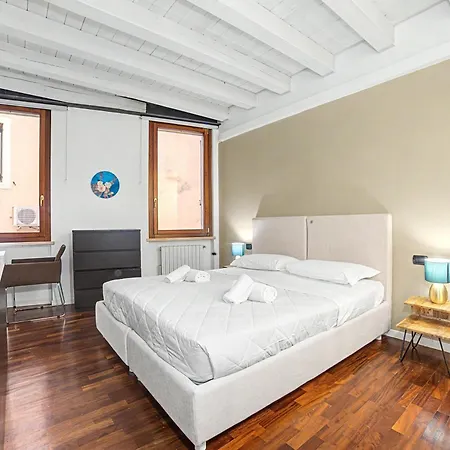 Carducci Chic Apartment- Verona