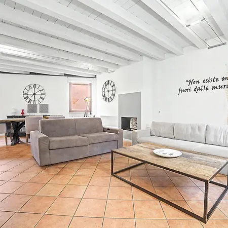 Appartamento Carducci Chic Apartment-